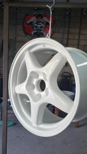 20 inch white wheel