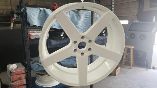 24 inch wheel, Polar White