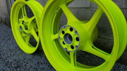 R1 Wheels - Shocker Yellow