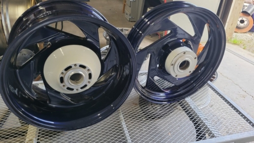 Sportbike wheels in Blue and White